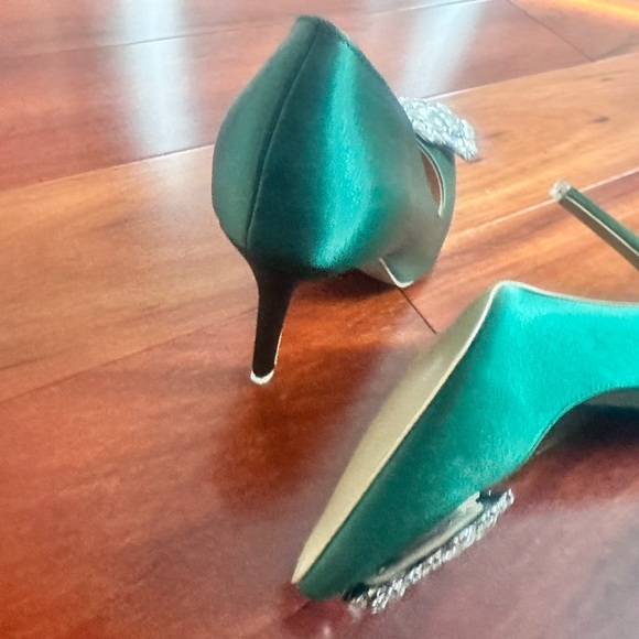 Green NWOT Rhinestone Stiletto Satin Heels holiday party - Picture 7 of 10